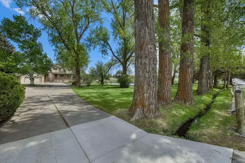 Exterior - 62820 Dickey Rd, Bend, OR 97701 photo 2 of 19