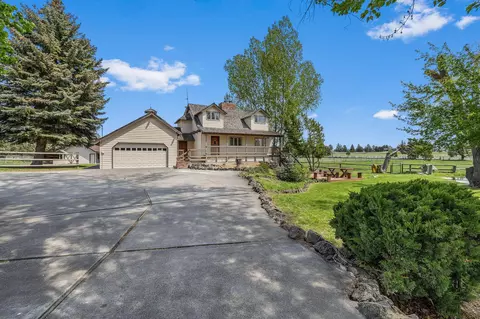 Exterior - 62820 Dickey Rd, Bend, OR 97701 photo 16 of 19