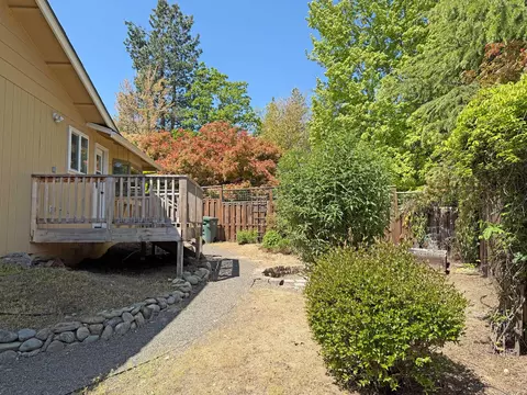 2275 Sam Evans Pl, Ashland, OR 97520 photo 32