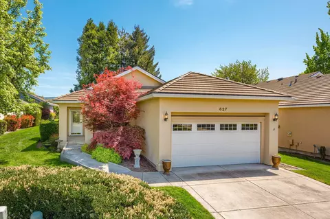 627 Fernwood Dr, Medford, OR 97504