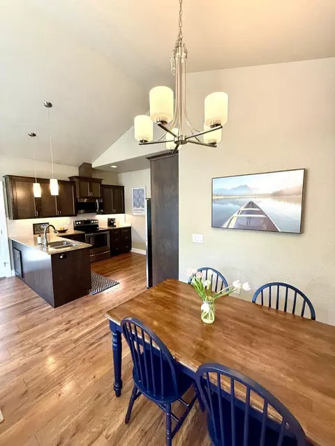 522 Blue Moon Dr, Central Point, OR 97502 photo 5