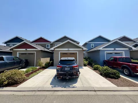 522 Blue Moon Dr, Central Point, OR 97502 photo 13