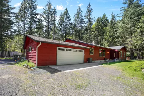7077 Rockydale Rd, Cave Junction, OR 97523