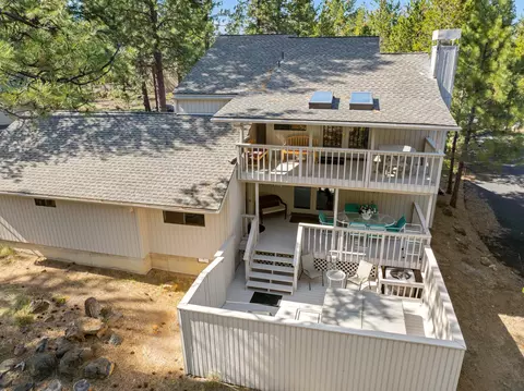 57516 Lark Ln, Sunriver, OR 97707