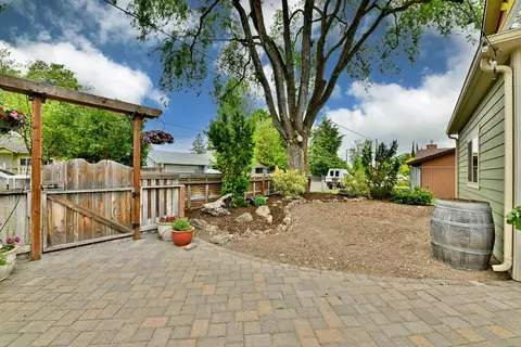 3747 Hilsinger Rd, Phoenix, OR 97535 photo 21