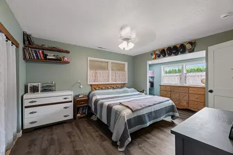 3747 Hilsinger Rd, Phoenix, OR 97535 photo 4