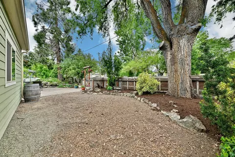 3747 Hilsinger Rd, Phoenix, OR 97535 photo 31
