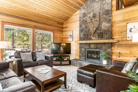 57379 Lowland Ln #1, Sunriver, OR 97707