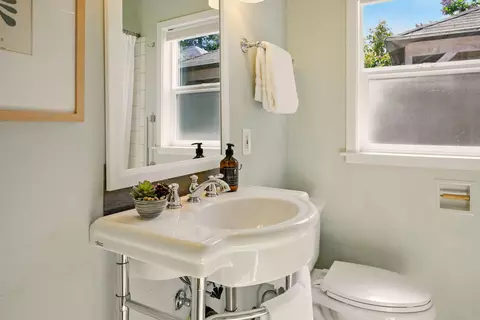 54 Gresham St, Ashland, OR 97520 photo 23