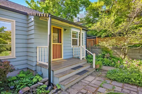 54 Gresham St, Ashland, OR 97520 photo 5