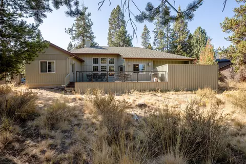 57716 Dutchman Ln #12, Sunriver, OR 97707