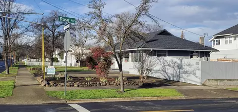 1204 W Main St, Medford, OR 97501