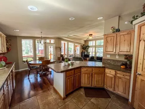 51916 Black Pine Way, La Pine, OR 97739 photo 7