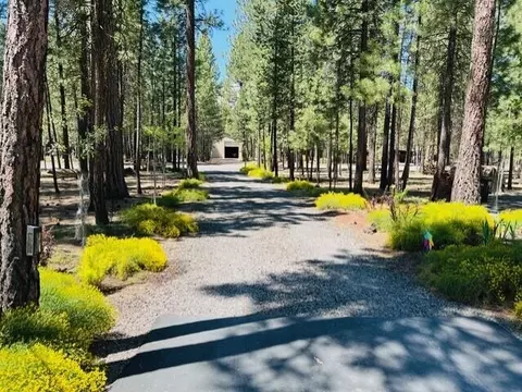 51916 Black Pine Way, La Pine, OR 97739 photo 18