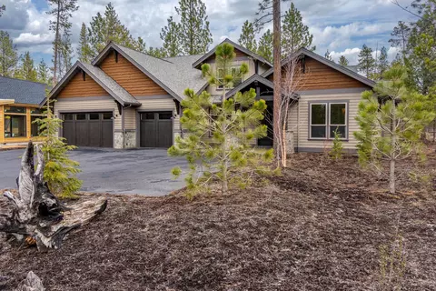 56887 Dancing Rock Loop #15A, Bend, OR 97707 photo 2