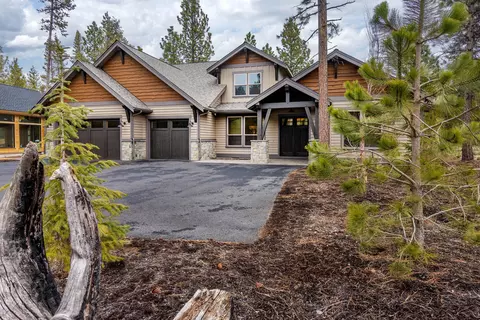56887 Dancing Rock Loop #15A, Bend, OR 97707