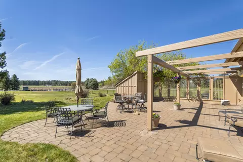 Exterior - 20875 Sholes Rd, Bend, OR 97702 photo 11 of 18