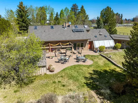 Exterior - 20875 Sholes Rd, Bend, OR 97702 photo 1 of 18