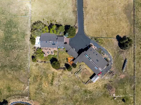 View/Area - 20875 Sholes Rd, Bend, OR 97702 photo 2 of 6