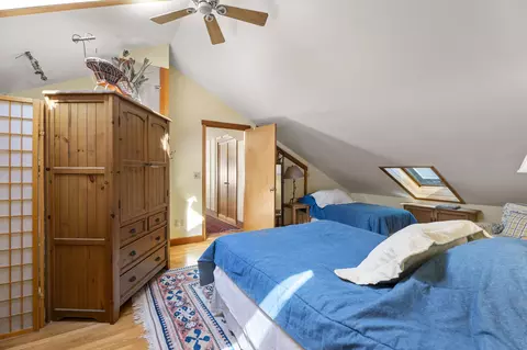 Bedroom - 20875 Sholes Rd, Bend, OR 97702 photo 5 of 10