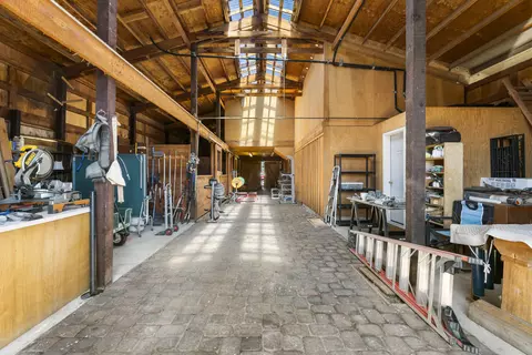 Entry Way - 20875 Sholes Rd, Bend, OR 97702 photo 10 of 11