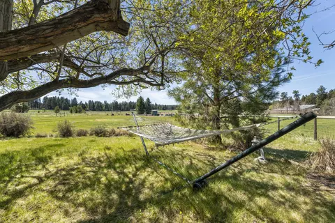 Exterior - 20875 Sholes Rd, Bend, OR 97702 photo 9 of 18