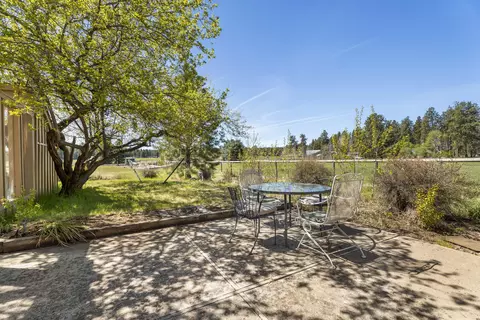 Exterior - 20875 Sholes Rd, Bend, OR 97702 photo 8 of 18