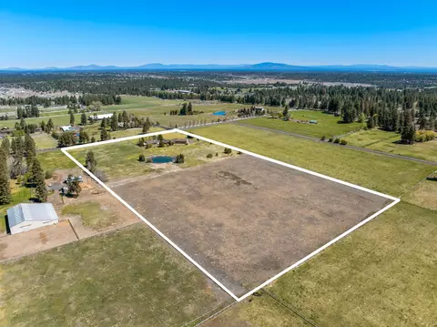 View/Area - 20875 Sholes Rd, Bend, OR 97702 photo 5 of 6