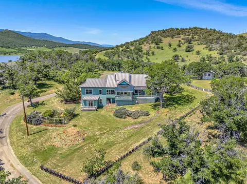 1957 Old Greensprings Hwy, Ashland, OR 97520