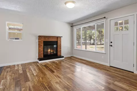 16073 Burgess Rd, La Pine, OR 97739 photo 4