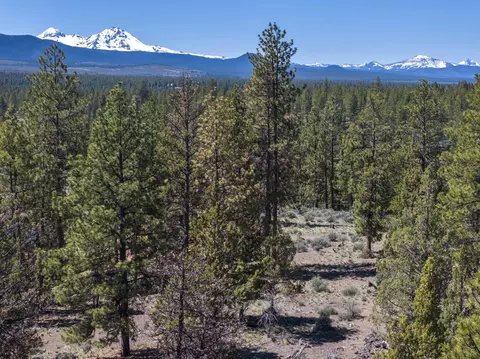 62947 Levins Ln, Bend, OR 97703 photo 7