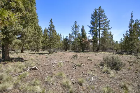62947 Levins Ln, Bend, OR 97703 photo 11