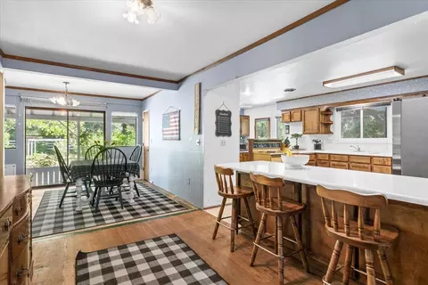 Dining - 2368 Upper River Rd Loop, Grants Pass, OR 97526 photo 1 of 2