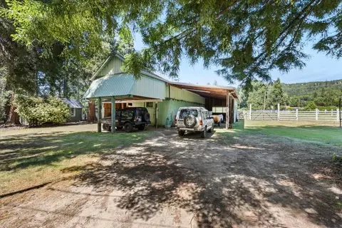 Exterior - 2368 Upper River Rd Loop, Grants Pass, OR 97526 photo 7 of 13