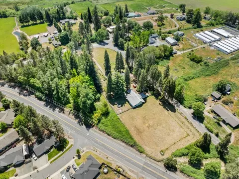 View/Area - 2368 Upper River Rd Loop, Grants Pass, OR 97526 photo 1 of 4
