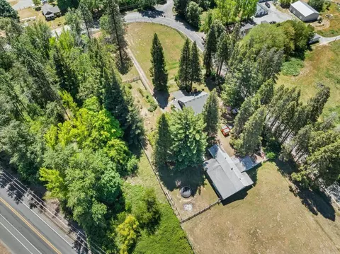 View/Area - 2368 Upper River Rd Loop, Grants Pass, OR 97526 photo 2 of 4