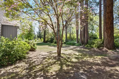Exterior - 2368 Upper River Rd Loop, Grants Pass, OR 97526 photo 9 of 13