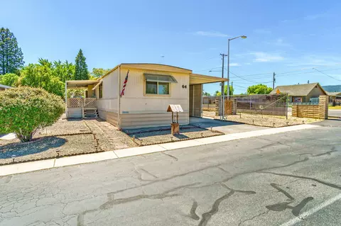 301 Freeman Rd UNIT 64, Central Point, OR 97502