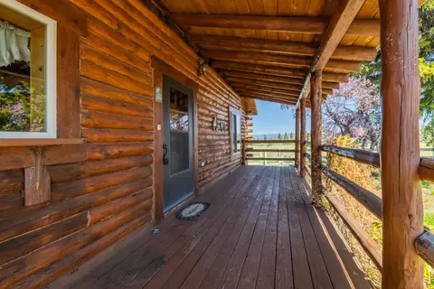Exterior - 34840 Dawn Loop, Chiloquin, OR 97624 photo 2 of 20