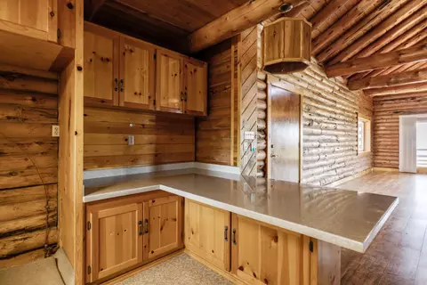 Kitchen - 34840 Dawn Loop, Chiloquin, OR 97624 photo 6 of 6