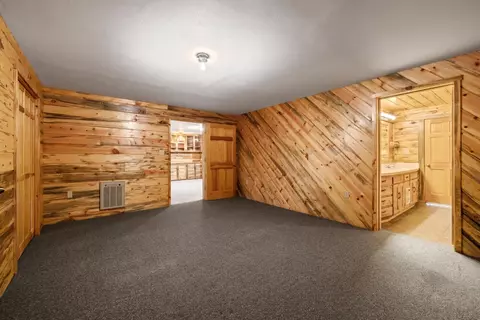 Bedroom - 34840 Dawn Loop, Chiloquin, OR 97624 photo 4 of 4
