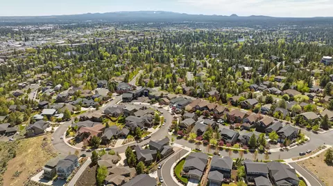 View/Area - 626 NW Compass Ln, Bend, OR 97703 photo 5 of 5