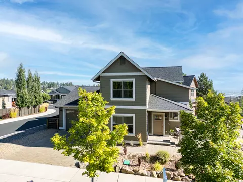 626 NW Compass Ln, Bend, OR 97703
