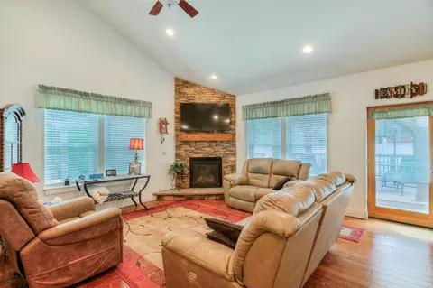 55819 Osprey Rd, Bend, OR 97707 photo 3