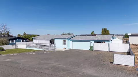 516 E Viewpoint Dr, Culver, OR 97734 photo 3