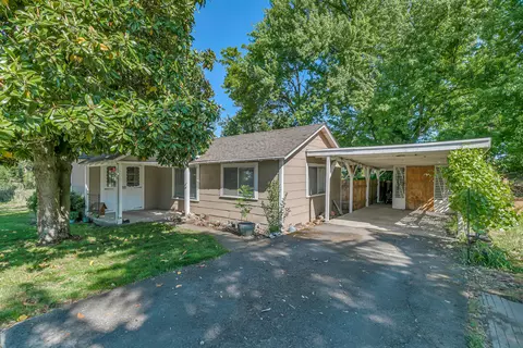 2681 E Mcandrews Rd, Medford, OR 97504