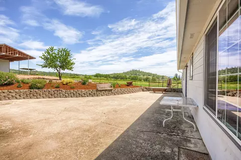 Exterior - 1350 Nick Young Rd, Eagle Point, OR 97524 photo 9 of 16