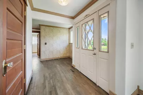 Entry Way - 1350 Nick Young Rd, Eagle Point, OR 97524 photo 1 of 4