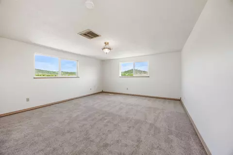 Bedroom - 1350 Nick Young Rd, Eagle Point, OR 97524 photo 5 of 7