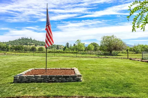 Exterior - 1350 Nick Young Rd, Eagle Point, OR 97524 photo 15 of 16